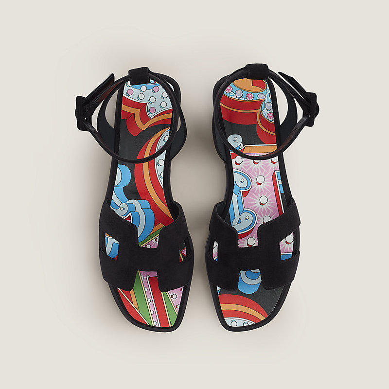 【シンプルでお洒落☆】HERMES ヘラ Hera sandal Hermes Hera Sandal Sandal in calfskin with perforations